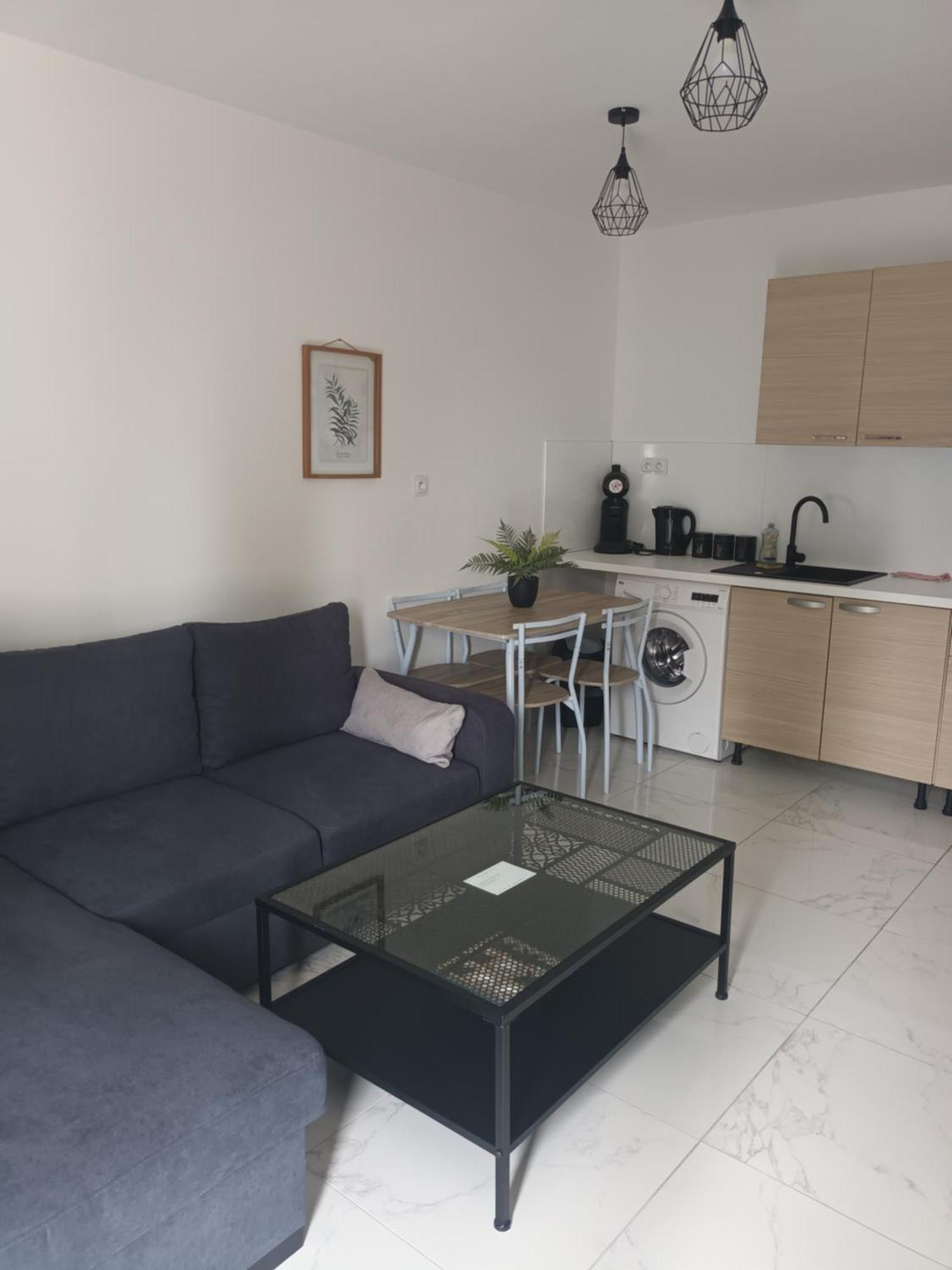 מולאן Maison Meublee Avec Parking מראה חיצוני תמונה